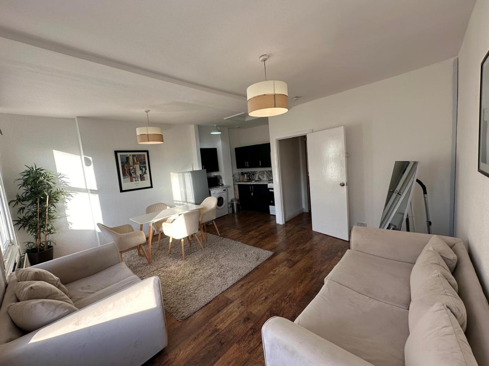 Appartamento One Bed Victorian Flat,10 Min Walk To Paddington, Sleeps 4, Pet-Friendly Londra Esterno foto